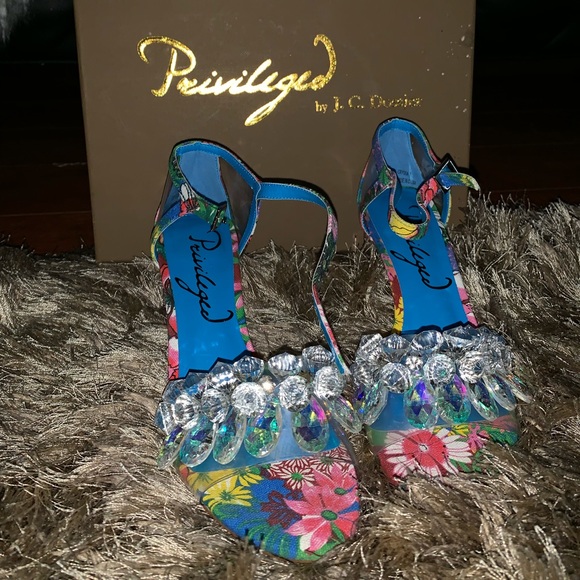 Privileged By J.C. Dossier - Picture 1 of 4